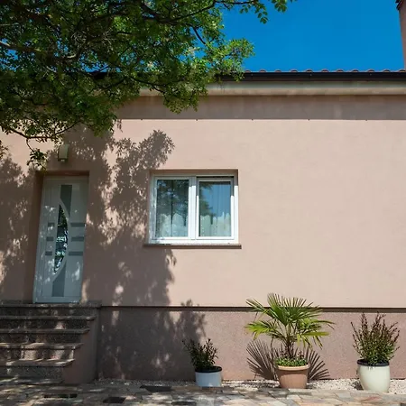 House With Private Pool Сasa de vacaciones