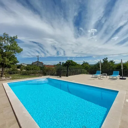 House With Private Pool Vrh (Krk)