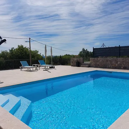 Holiday home House With Private Pool Vrh (Krk)